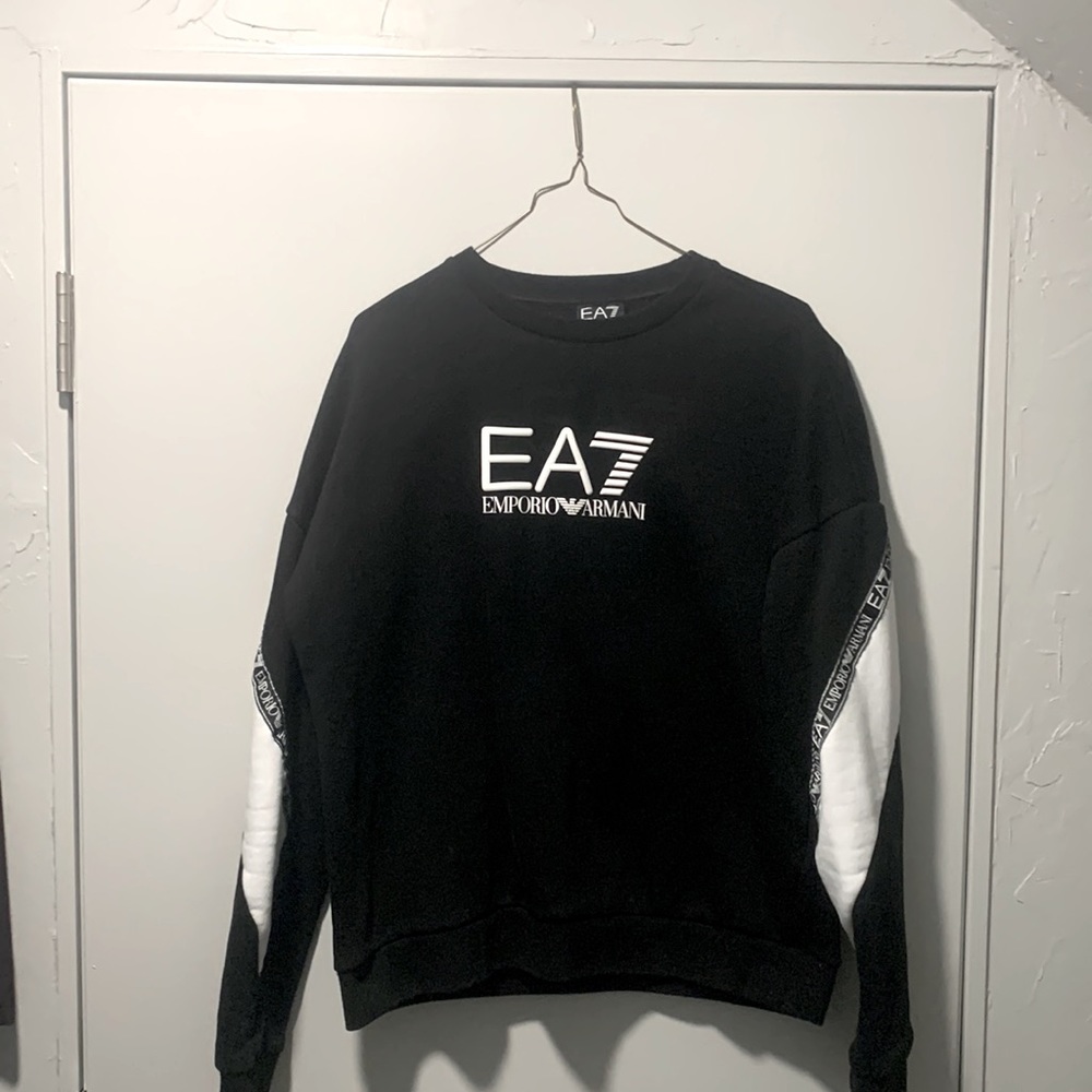 Unisex Emporio Armani crewneck | Never worn
